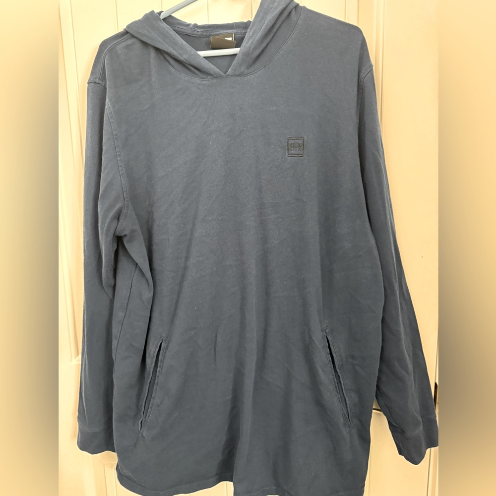 Under Armor Size XXL Long Sleeve Hooded T-shirt With Pockets In Front. BLUE